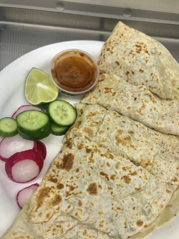 quesadilla + salsa